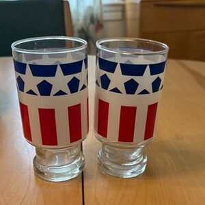 Vintage Bicentennial Footed Glasses. Set of two.